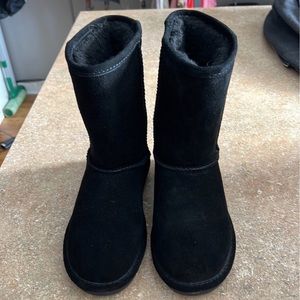Bearpaw Emma Short Boots